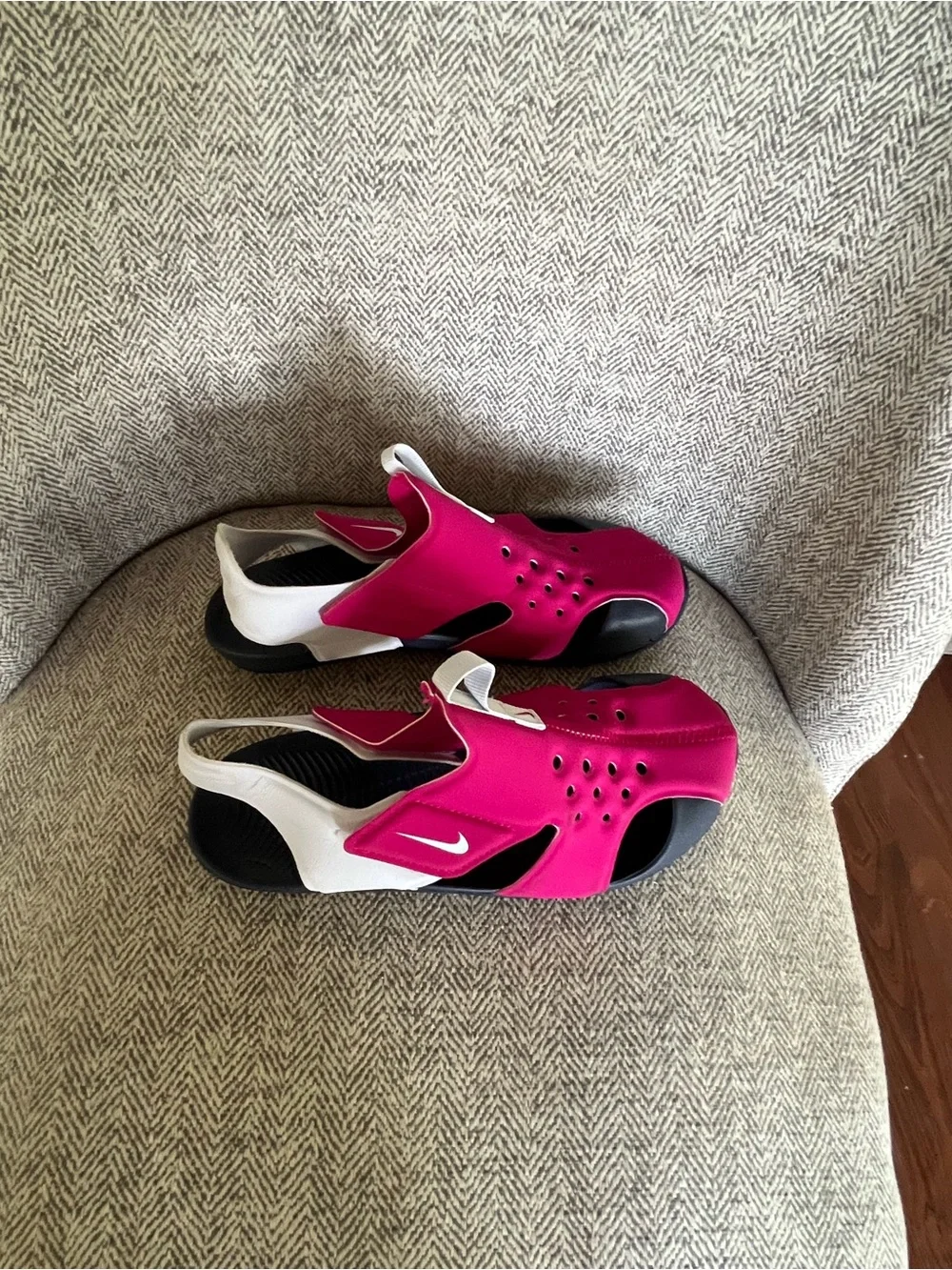 Nike Sunray Protect 2 Kids Sandals Pink White Black Size 3Y